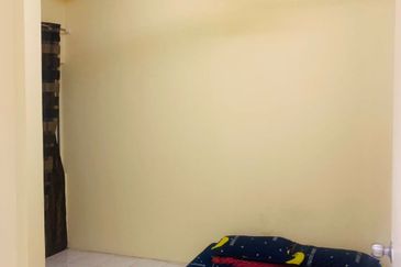 SHOP APARTMENT BATU CAVES FOR SALE