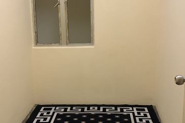 SHOP APARTMENT BATU CAVES FOR SALE