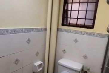 SHOP APARTMENT BATU CAVES FOR SALE