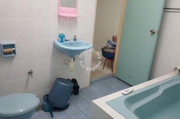 Sungai buloh taman sri buloh 2 storey terrace house freehold rm600k