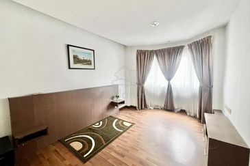 Solaris Dutamas Anggun Puri Condominium Freehold Renovated Facing KLCC View RM 680,000