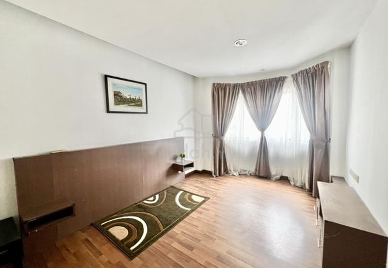 Solaris Dutamas Anggun Puri Condominium Freehold Renovated Facing KLCC View RM 680,000