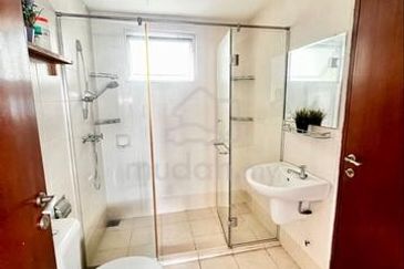 Solaris Dutamas Anggun Puri Condominium Freehold Renovated Facing KLCC View RM 680,000