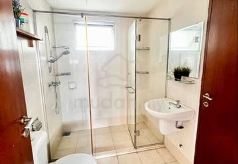 Solaris Dutamas Anggun Puri Condominium Freehold Renovated Facing KLCC View RM 680,000