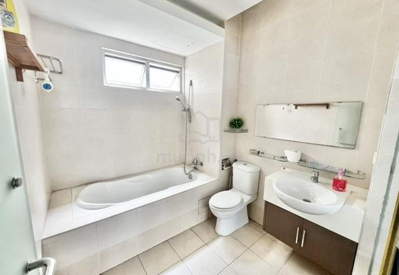 Solaris Dutamas Anggun Puri Condominium Freehold Renovated Facing KLCC View RM 680,000