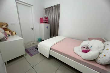 Freehold, lower floor 3R2B2CP for SALE @ Le Pavilion, Puchong