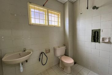 Freehold 2 storey terrace for SALE @ Taman Bunga Negara, Shah Alam