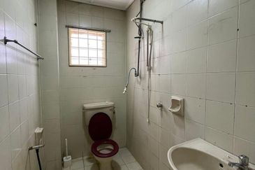 Freehold 2 storey terrace for SALE @ Taman Bunga Negara, Shah Alam