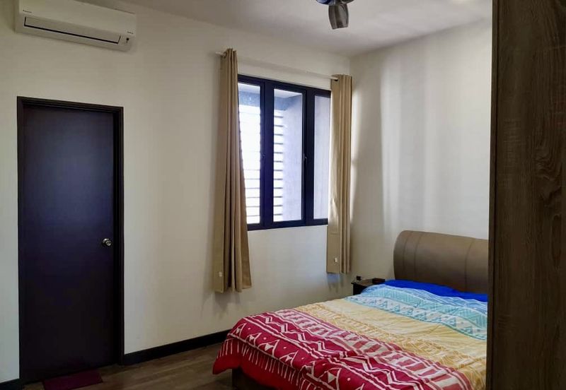 Fully Furnished MRT Landmark Residence Sg Long