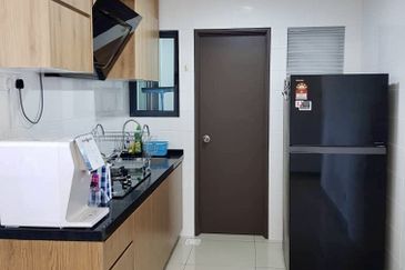 Fully Furnished MRT Landmark Residence Sg Long