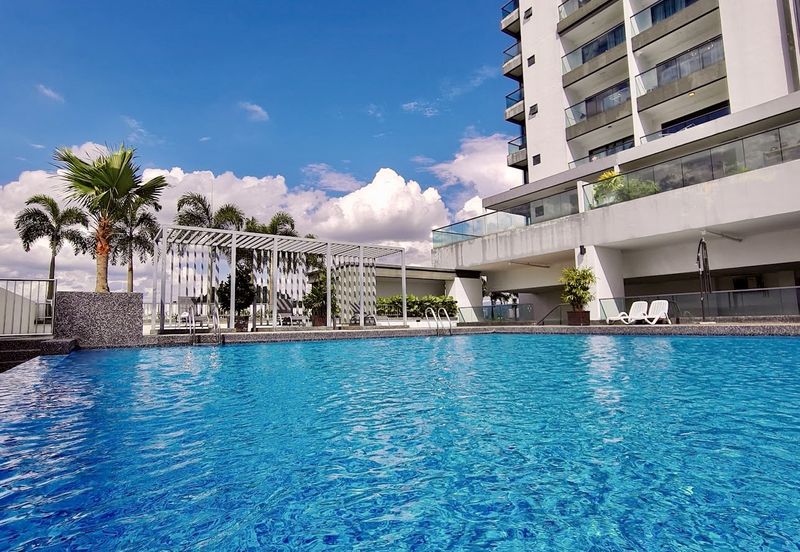 Fully Furnished MRT Landmark Residence Sg Long