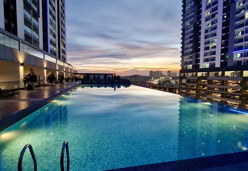 Fully Furnished MRT Landmark Residence Sg Long