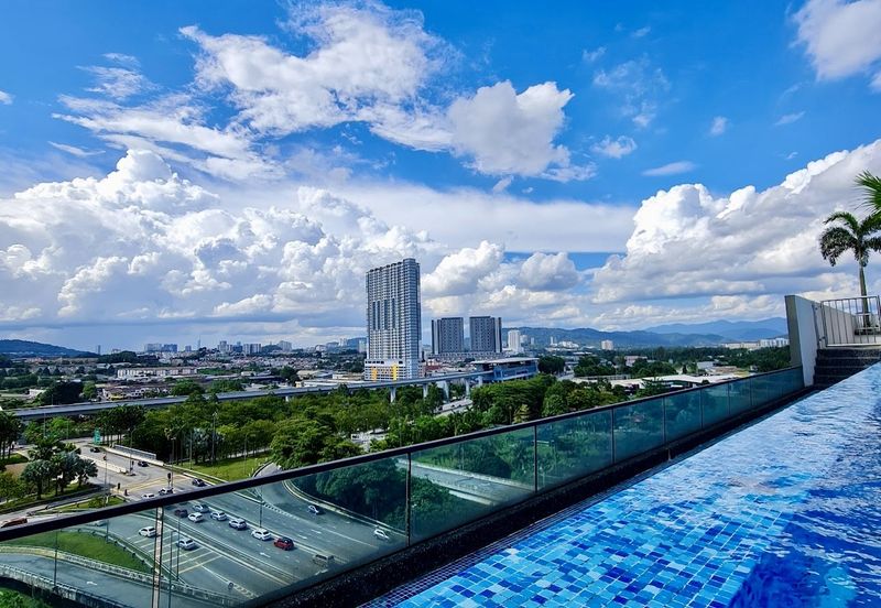 Fully Furnished MRT Landmark Residence Sg Long