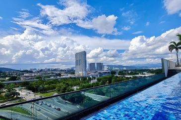 Fully Furnished MRT Landmark Residence Sg Long