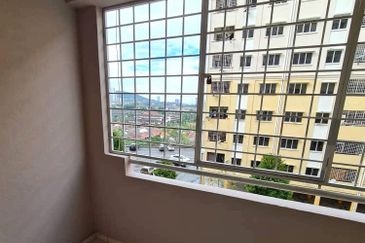 Pangsapuri Puncak Baiduri Cheras Tun Hussein Onn 