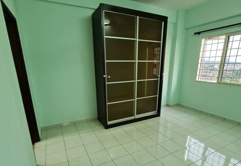 Pangsapuri Puncak Baiduri Cheras Tun Hussein Onn 