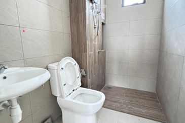 100M Close to MRT You City 3 Corner Unit Tmn Suntex Cheras Batu 9 CHS