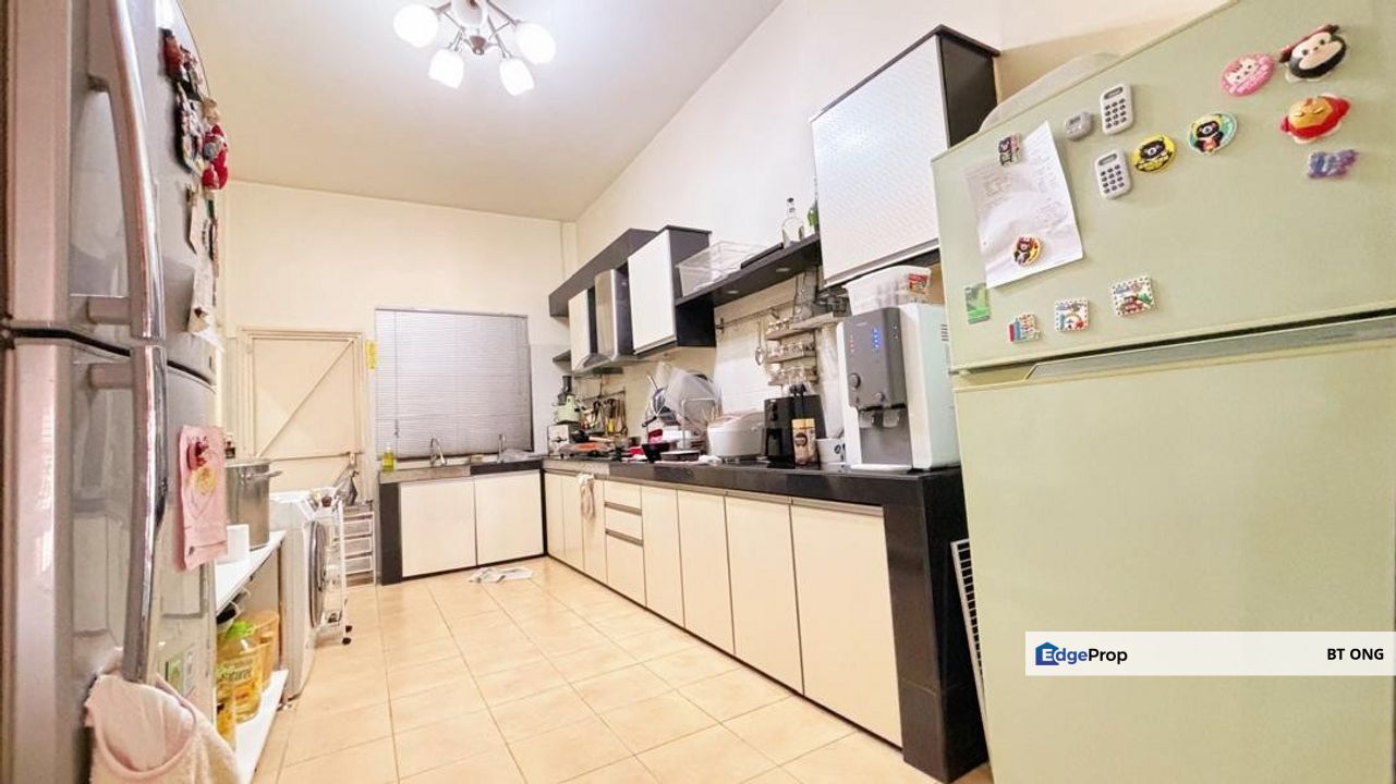 Gated & Guarded Super-Link 2-Storey 20x100ft Bandar Nusaputra Puchong, Selangor, Puchong