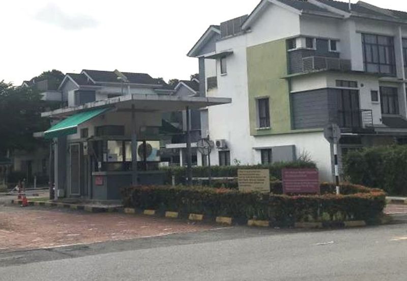 Park Villa Townhouse @ Puchong Freehold Landed Strata House In Bandar Bukit Puchong 2 For Sale