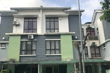 Park Villa Townhouse @ Puchong Freehold Landed Strata House In Bandar Bukit Puchong 2 For Sale