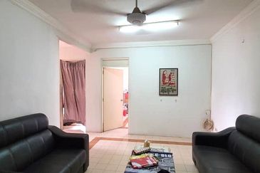 Glen Court, Bandar Sungai Long