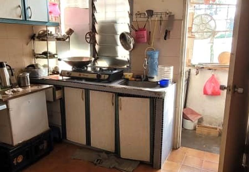 Glen Court, Bandar Sungai Long