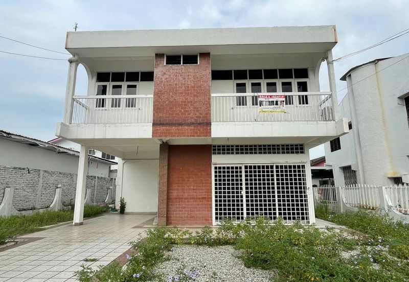   Seri Kembangan Serdang Jinma Bungalow 