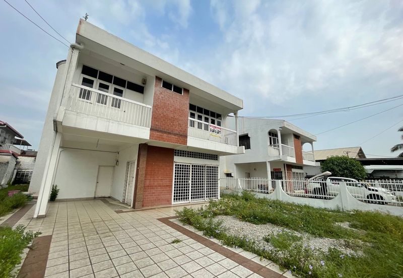  Seri Kembangan Serdang Jinma Bungalow 