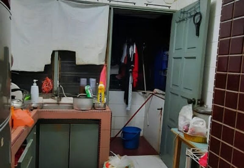 Corner Lot Flat Taman Sri Indah Balakong Cheras Jaya Seri Kembangan Low Cost Below Market Price