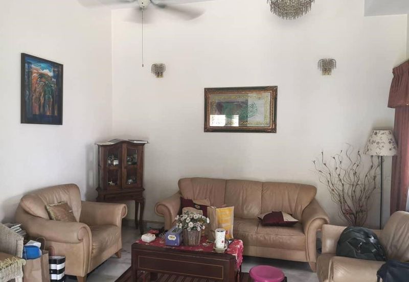 Jalan Suasana, Bandar Tun Hussein Onn