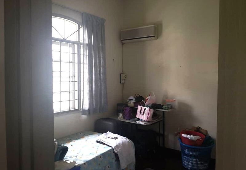 Jalan Suasana, Bandar Tun Hussein Onn