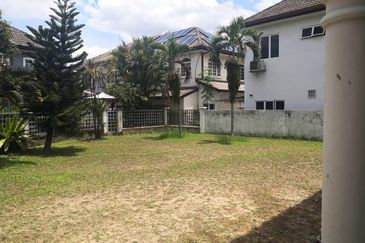 Jalan Suasana, Bandar Tun Hussein Onn