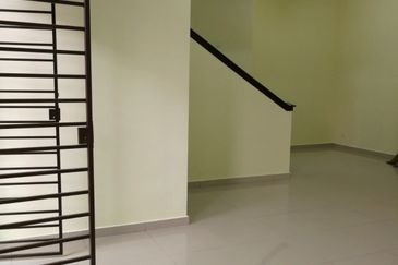 Avenue 2, Lake Valley