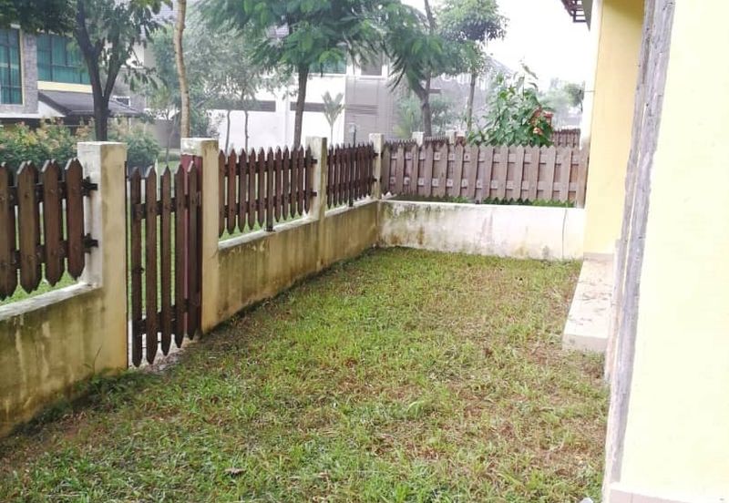 Avenue 2, Lake Valley