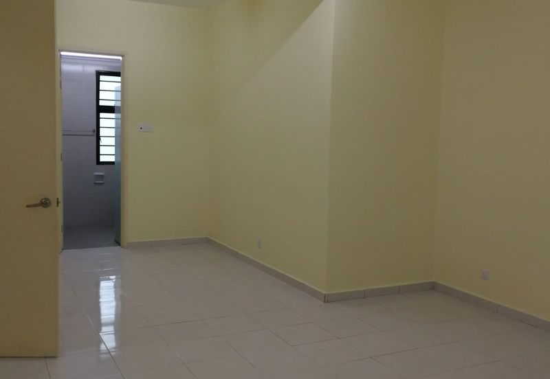 Avenue 2, Lake Valley