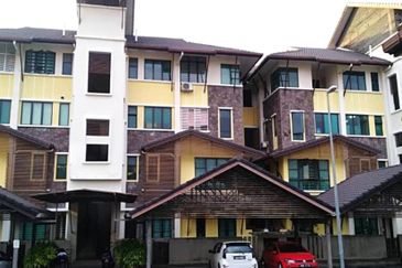 Avenue 2, Lake Valley