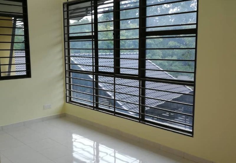 Avenue 2, Lake Valley