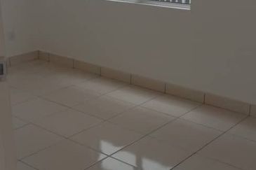 Safira Apartment, Seremban 2