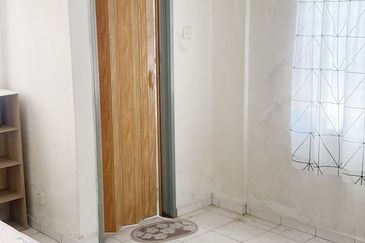 Pangsapuri Perdana, Seksyen 13