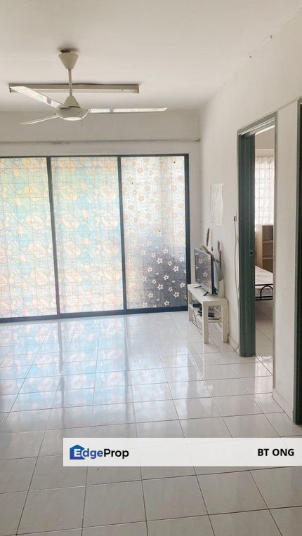 Well Kept 3R2B Partial Furnished @ Pangsapuri Perdana, Selangor, Shah Alam