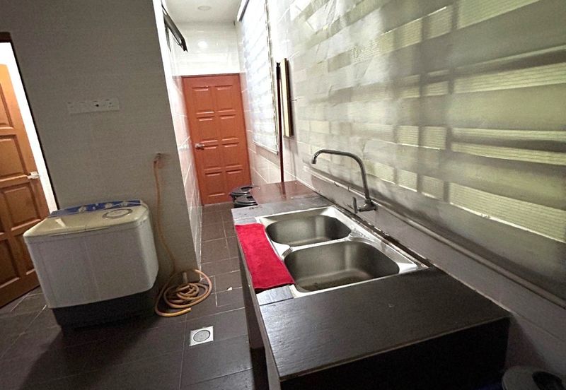 FREEHOLD single storey Corner Taman Desa Damai Cheng for Sale