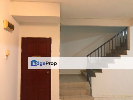 Spacious unit at 2 Storey Terraced House (4R3B,Rawang), Selangor, Rawang