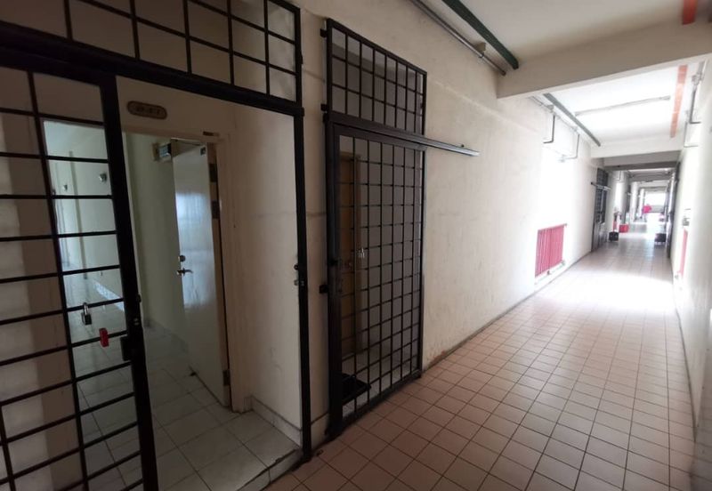 Plaza Sinar Apartment