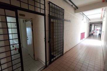 Plaza Sinar Apartment