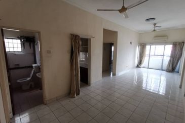 Plaza Sinar Apartment