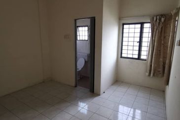 Plaza Sinar Apartment