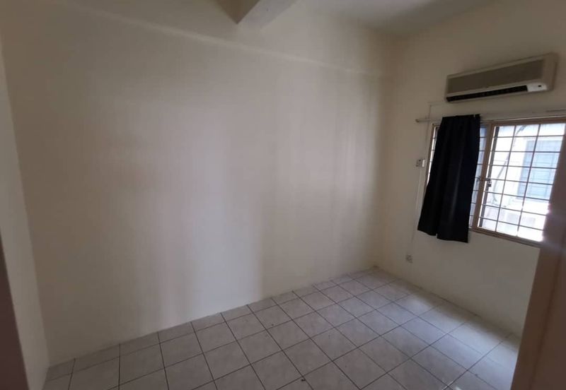 Plaza Sinar Apartment