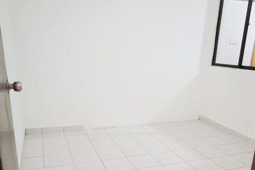 Pangsapuri Perdana, Seksyen 13