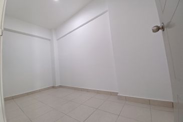 Sering Akasia Duplex: Hill Views, MRT Walk, Family-Centric Living in Cheras