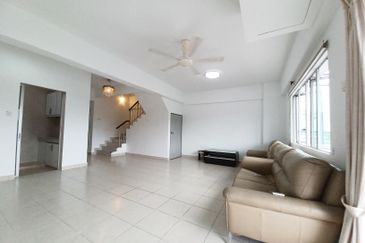 Sering Akasia Duplex: Hill Views, MRT Walk, Family-Centric Living in Cheras